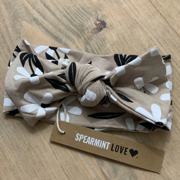 Other - Spearmintlove baby knot